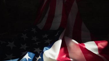 Işıklı Amerikan bayrağı . 