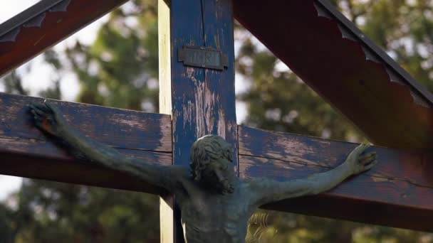 Jeesus Kristus Krusifiksissa Italian Vuorella — kuvapankkivideo