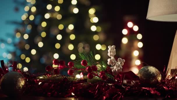 Árbol Navidad Fuera Foco Sobre Decoración Espacio Copia — Vídeo de stock