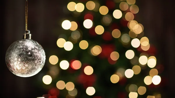 Golden Christmas Ball Uskarpt Tre Kopi Plass Bakgrunn – stockfoto