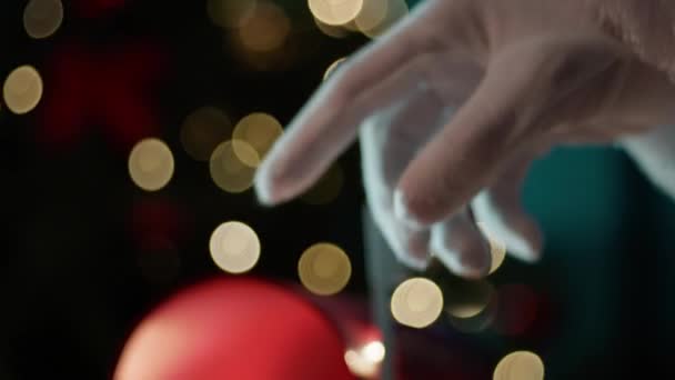 Santa Claus Mano Recogiendo Cartas Navidad — Vídeos de Stock