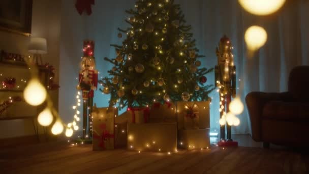 クリスマスのためのライトプレゼントと装飾 — ストック動画
