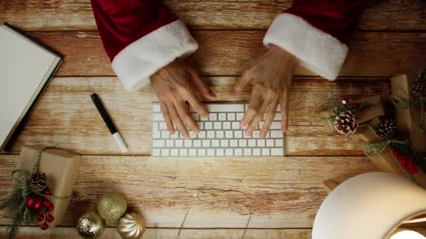 Noel Baba Noel Için Yazıyor Çalışıyor — Stok video