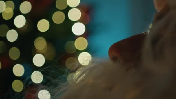 Santa Mít Odpočinek Dívat Televizi — Stock video