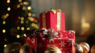 Noel hediyesi kutusu ve Noel Baba