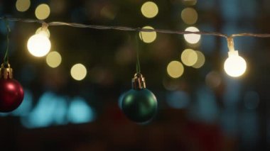 Noel hediyesi kutusu ve Noel Baba