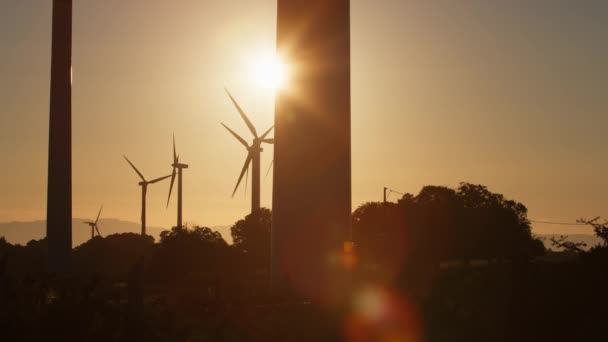 Gebruik Van Windturbines Voor Het Verhogen Van Vormen Van Hernieuwbare — Stockvideo