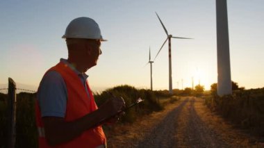 Yenilenebilir enerji formlarını artırmak için rüzgar türbinleri kullanılıyor