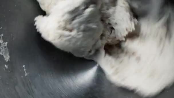 搅拌机中的低碳水化合物面团 — 图库视频影像