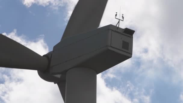 再生可能エネルギーの形態を高めるために風力タービンの使用 — ストック動画