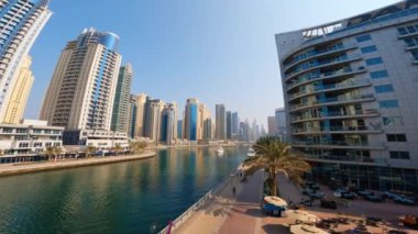 Dubai Kanal Nehri Tekne ve Mimarlık Binalarıyla.