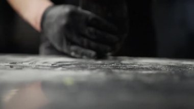 Şef Eller Puf Böreği Hazırlıyor Mürekkep Balığı Kara Makarna Yemeği.