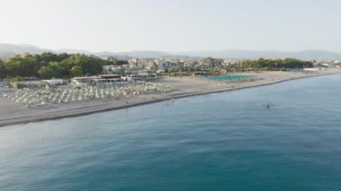 Okyanus Kıyısı Yaz Mevsimi Havasında.