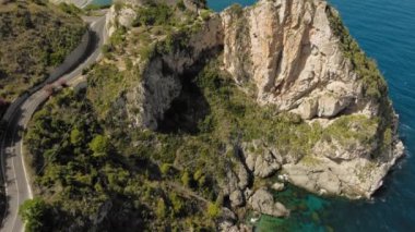 SantAlessio Siculo Uçurumu Okyanus Havası Manzarası