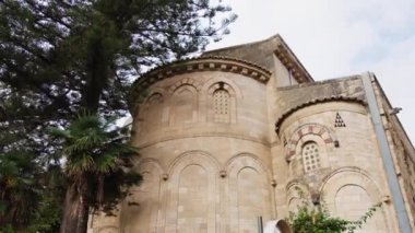 Calabria 'daki Tropea şehrindeki Antik Katedral.