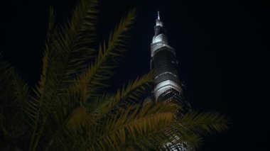 Dünyanın en uzun gökdeleni..