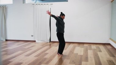 Kadın, klasik ritim ve kadranla ruhsal krizden kurtuldu..