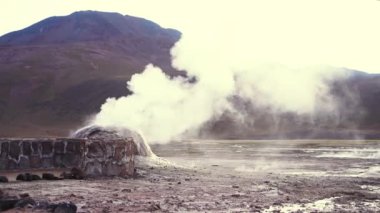 Atakama Çölü, Şili 'deki Tatio gayzerleri