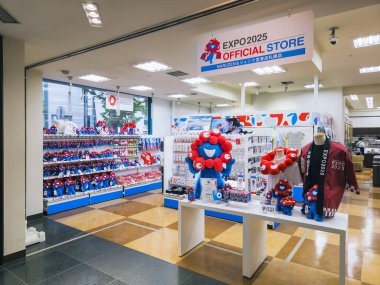 Osaka Dünya Fuarı 2025 Resmi mağazası Myaku maskot ürünü Sapporo, Japonya - 26 Mayıs 2024 