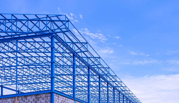 Синий Металлический Балка Крыши Колонны Нового Промышленного Здания Зоне Строительства — стоковое фото
