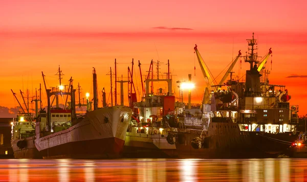 Grup Bărci Pescuit Navă Petrolieră Doc Port Zona Industrială Malul fotografii de stoc fără drepturi de autor