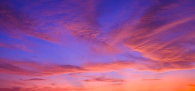 Günbatımından sonra Alacakaranlık Gökyüzü Arkaplanı Mavi Mor Alacakaranlık Bulutları, Güzel Yaz Gecesi Yatağı Gökyüzü Arkaplanı, Panoramik Manzara