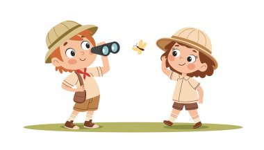 Mutlu şirin çocuklar yaz kampı tatil seti. İzci çocukları seti. Kamp malzemeleri karikatür çizimleriyle üniformalı şirin bir kız ve erkek izci.
