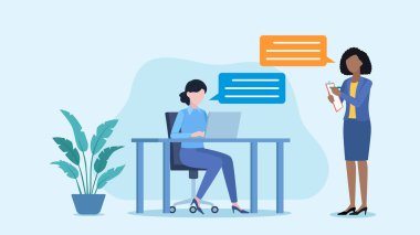 Düz tasarım çizimi. İş arkadaşlarıyla ofis sohbeti. Business Woman dizüstü bilgisayarda oturuyor ve çalışıyor, diğer kişi ayakta. Her iki şahıs da konuşuyor.. 