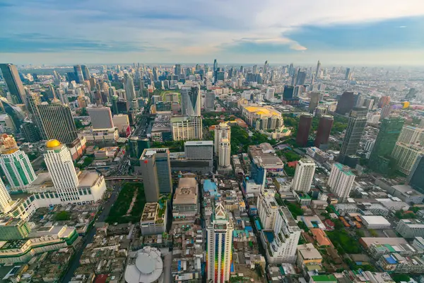 Bangkok, Tayland - 18 Mayıs 2024: Tayland 'da Bangkok şehri gündüz görünümü