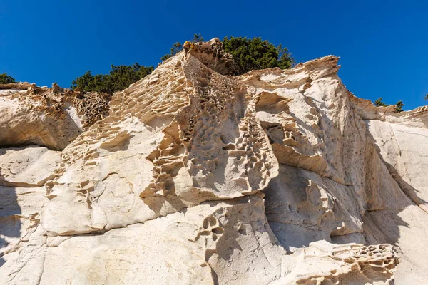 Необычные Скальные Образования Вулканической Скалы Пляже Кала Сапоне Кварцево Трактические — стоковое фото