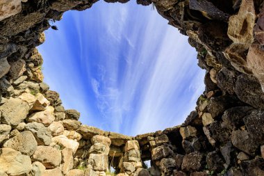 Su Nuraxi Barumini, Sardunya, İtalya 'da nurajik bir arkeolojik sitedir.