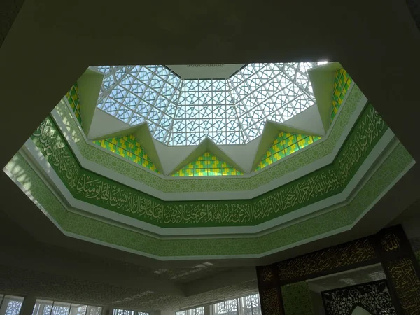 Cyberjaya Malasia Julio 2017 Decoración Interior Cúpula Principal Masjid Raja —  Fotos de Stock
