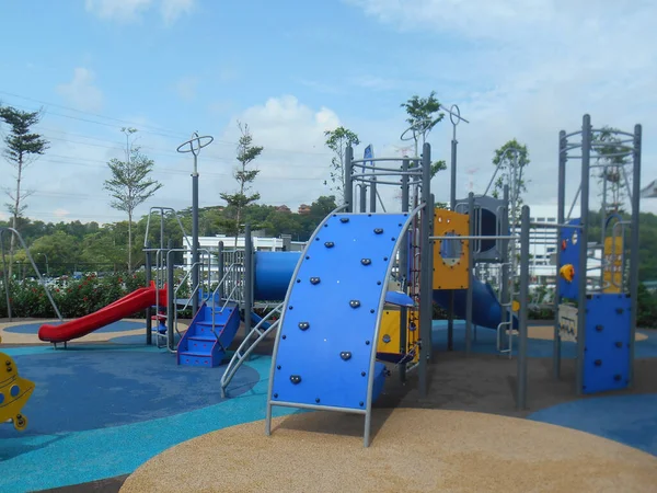 Melaka Malaysia Agosto 2017 Selecionado Focado Crianças Modernas Playground Livre — Fotografia de Stock