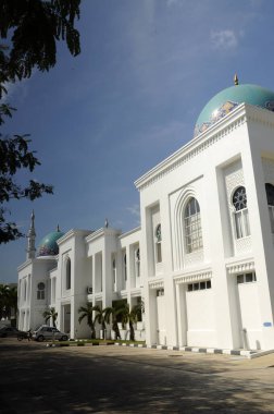 KEDAH, MALAYSIA -13 Ocak 2014: El Buhari Camii Alor Setar, Kedah, Malezya. Cami tasarımı İran 'daki camilerin tasarımına dayanıyordu..