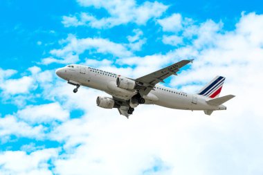Boryspil, Ukrayna - 11 Mayıs 2019: Air France Airbus A319 (F-GKXO) Boryspil Uluslararası Havalimanı 'ndan havalanmaktadır.