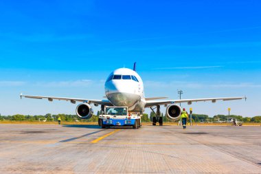 Boryspil, Ukrayna - 10 Eylül 2019: Boryspil Uluslararası Havaalanı Lufthansa Airbus A321 (D-AISN)