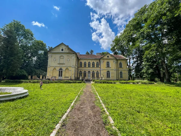 Abandonada Antigua Villa Sheptytskih Parte Más Wwest Ucrania —  Fotos de Stock
