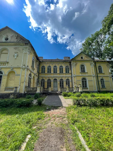 Εγκαταλελειμμένη Παλιά Βίλα Sheptytskih Στο Δυτικό Τμήμα Της Ουκρανίας — Φωτογραφία Αρχείου