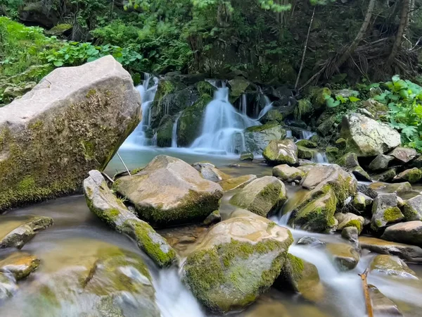 Perfect Landscape Waterfall Carpathian Mountains Wast Part Ukraine Small Waterfall — Stock Photo, Image