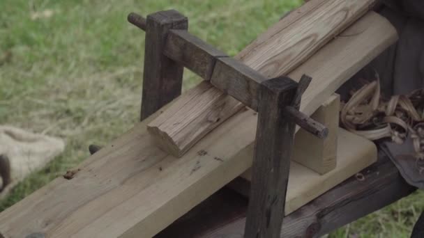 Древние Деревянные Работы Использованием Старых Ножей Инструментов — стоковое видео