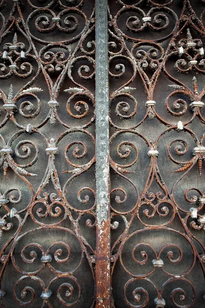 Primer Plano Una Puerta Hierro Forjado Oxidado — Foto de Stock