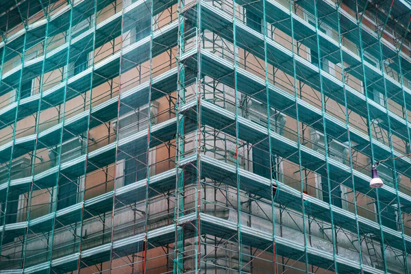 Gerüst Der Fassade Eines Hohen Gebäudes — Stockfoto