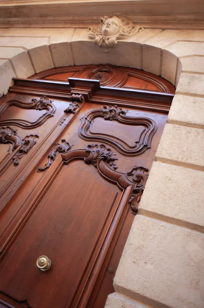 Stylové Dřevěné Dveře Francouzském Sídle — Stock fotografie