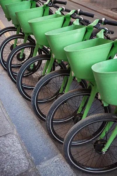 Parking Vélos Dans Une Rue — Photo