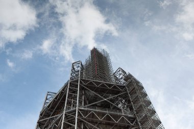 Bordeaux, Fransa 'daki Saint Michel Kilisesi' nin iskelesinde.