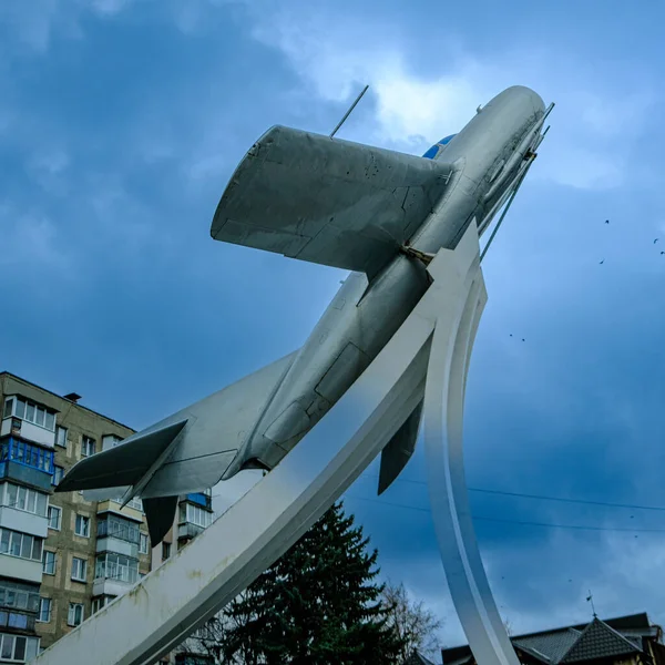 Ryadyansky Vliegtuig Mig Een Voetstuk Een Monument Stad Vinnitsa Hoge — Stockfoto