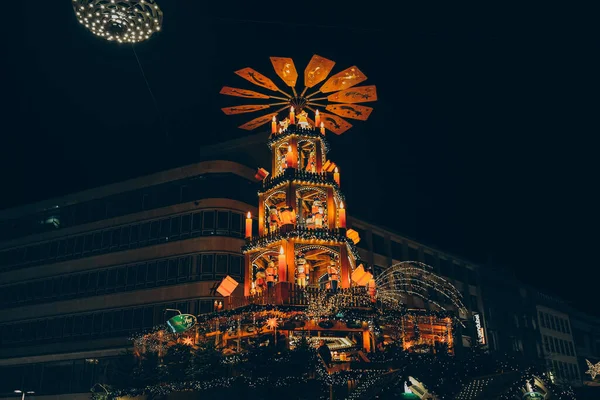 Hannover, Almanya 'da Noel pazarında tatil süslemeleri