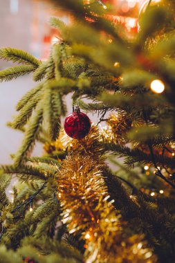 Avrupa Noel pazarında tatil süslemeleri