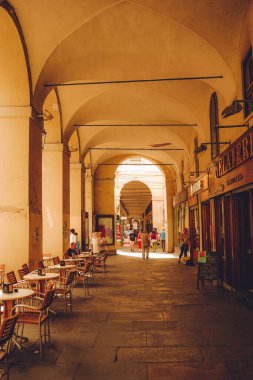 İtalya 'nın Piedmont bölgesinde Torino şehrinde güzel binaları olan bir cadde.