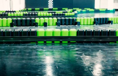 Go Gart oyun parkının içinde tamponların yakın çekim görüntüsü